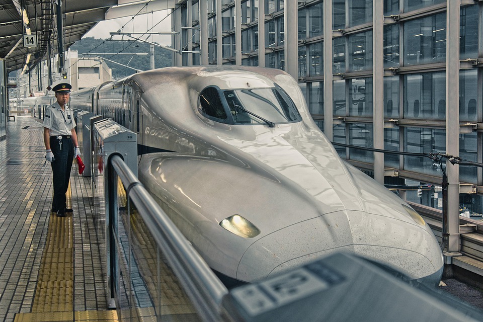 Tren Harga Mobil Listrik: Apa yang Mempengaruhi Penetapan Harga?