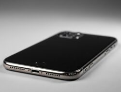 Tren Harga iPhone Bekas 2025: Panduan Lengkap, Tips, dan Perbandingan untuk Pembeli Cerdas