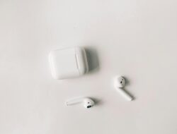 Rumor AirPods Max 2 (2025): Bocoran Fitur, Desain, dan Prediksi Harga Terbaru yang Bikin Penasaran