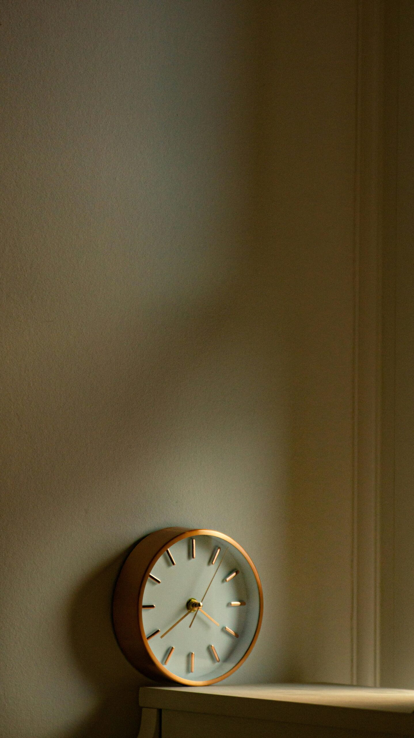 Bongkar Tuntas! Harga Jam Dinding Terbaru 2025: Dari Klasik Sampai Minimalis (Wajib Tahu!)