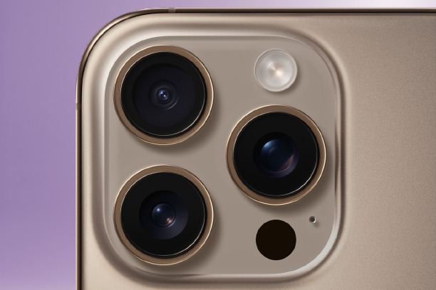 Kamrea belakang Iphone 16 pro max